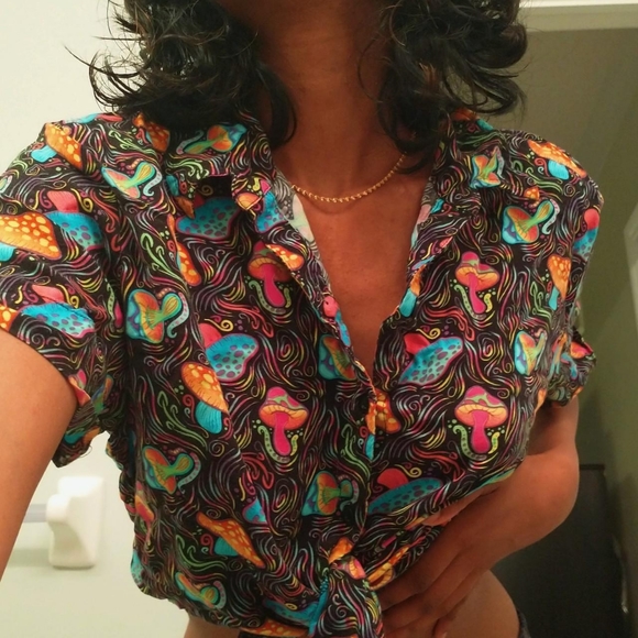 PSYCHEDELIC/HIPPIE CROP TOP - Picture 3 of 4